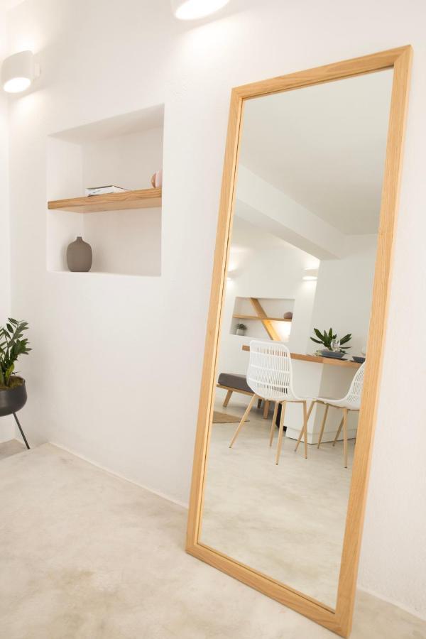 Valery Suites Fira  Luaran gambar