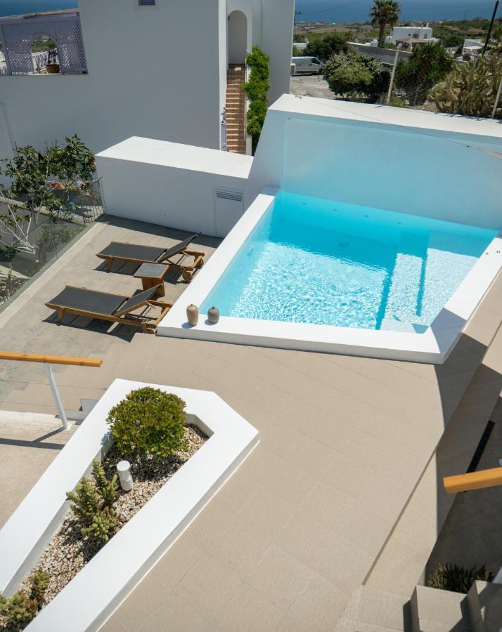 Valery Suites Fira  Luaran gambar