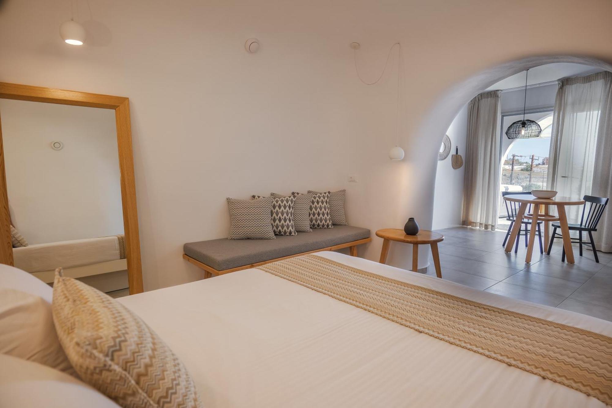 Valery Suites Fira  Luaran gambar