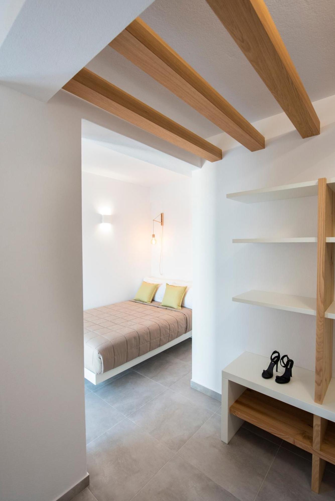 Valery Suites Fira  Bilik gambar